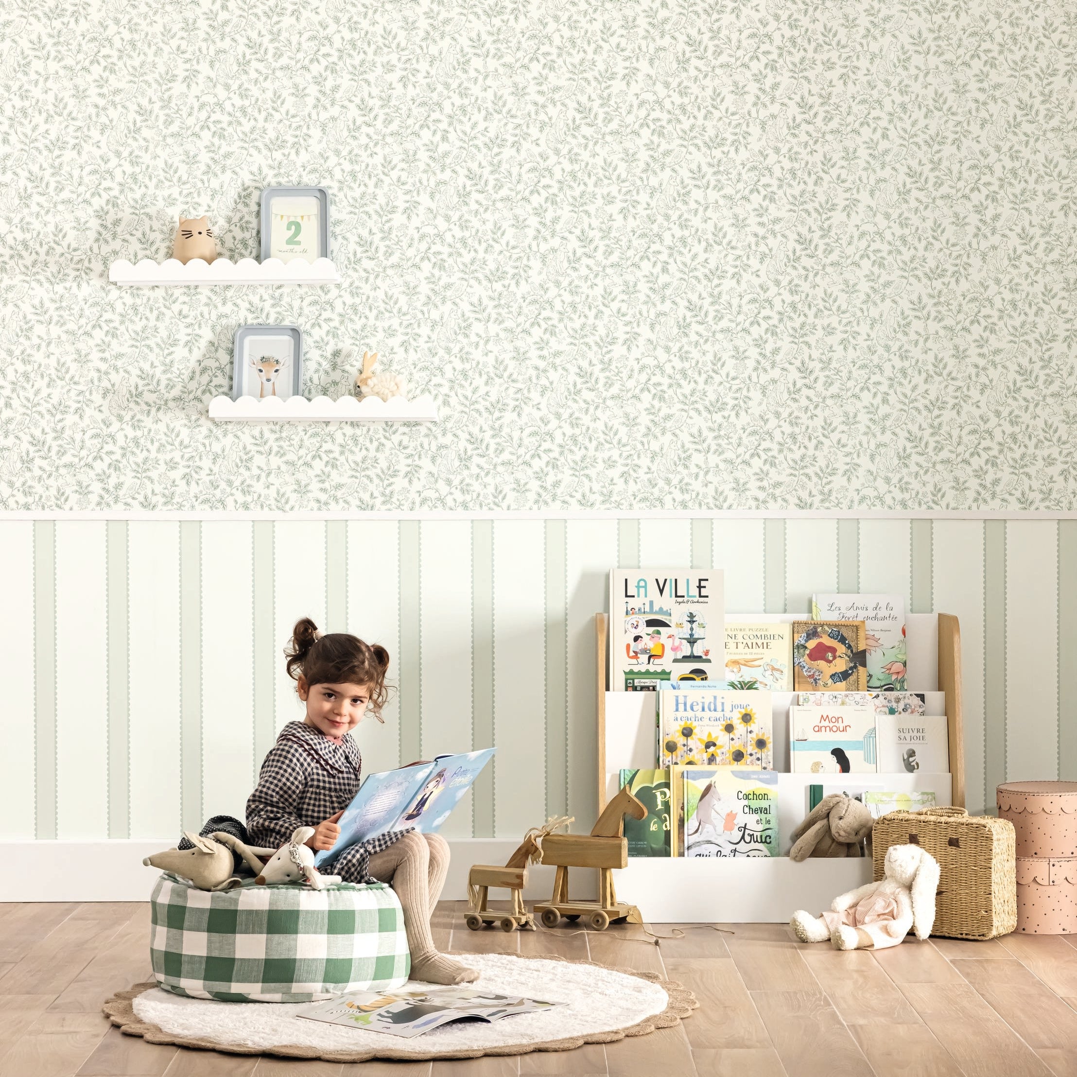 Mini Wood - Green Floral Wallpaper